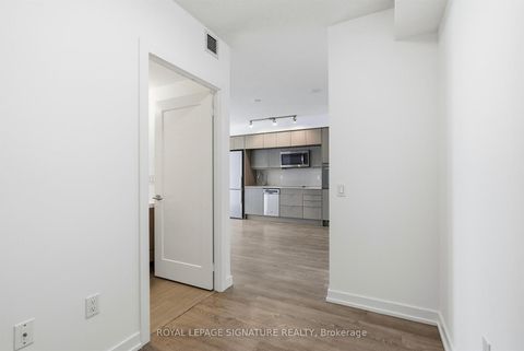 Photo 13 at 2004 - 10 York Street, Waterfront Communities C1, Toronto