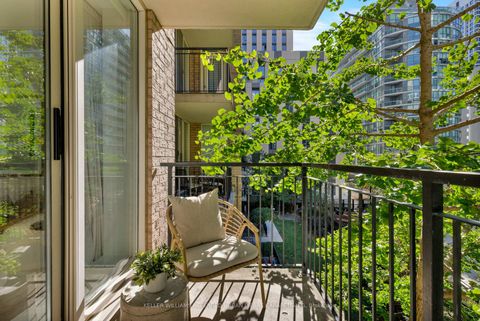 Photo 12 at 402 - 188 Redpath Avenue, Mount Pleasant West, Toronto