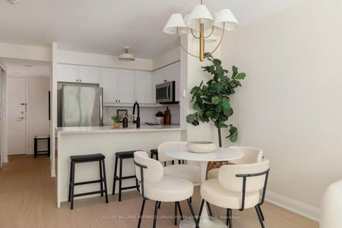 Photo 14 at 402 - 188 Redpath Avenue, Mount Pleasant West, Toronto