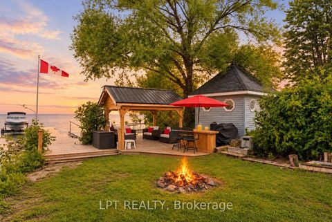 Photo 2 at 427 Lake Drive E, Historic Lakeshore Communities, Georgina
