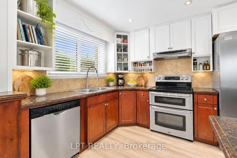Photo 16 at 427 Lake Drive E, Historic Lakeshore Communities, Georgina