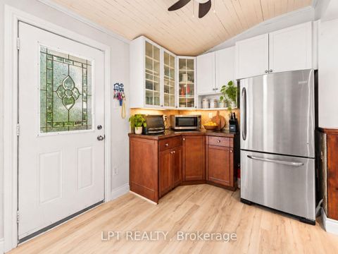 Photo 18 at 427 Lake Drive E, Historic Lakeshore Communities, Georgina