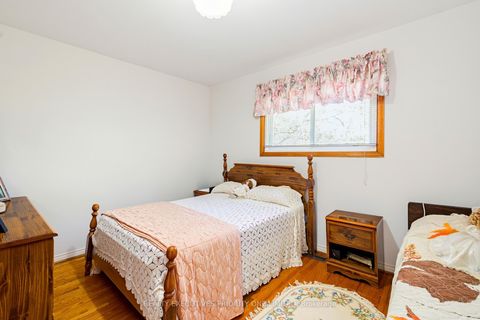 Photo 13 at 182 Dew Street, King City, King