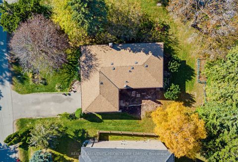 Photo 24 at 182 Dew Street, King City, King