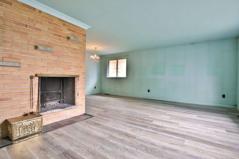 Photo 4 at 191 Driscoll Road, Mill Pond, Richmond Hill