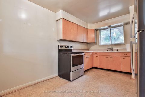 Photo 11 at 191 Driscoll Road, Mill Pond, Richmond Hill