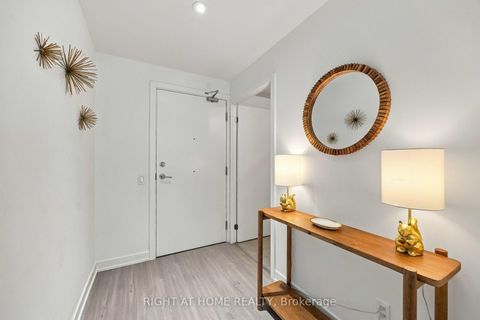 Photo 5 at 5205 - 8 Wellesley Street W, Bay Street Corridor, Toronto