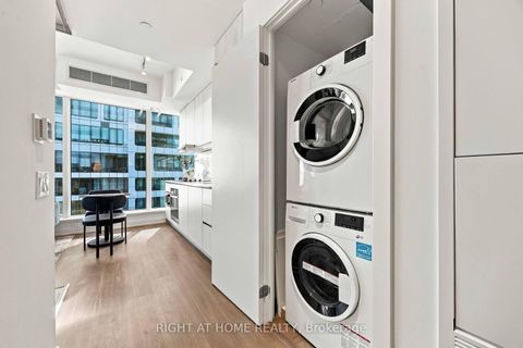 Photo 22 at 5205 - 8 Wellesley Street W, Bay Street Corridor, Toronto