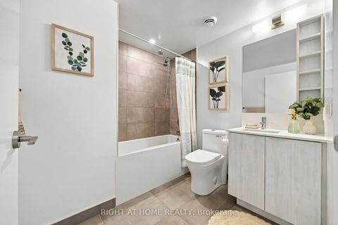 Photo 23 at 5205 - 8 Wellesley Street W, Bay Street Corridor, Toronto