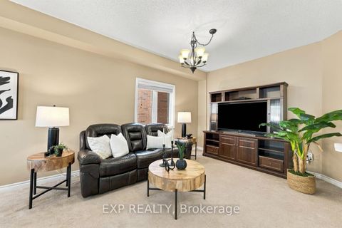 Photo 3 at 36 Saltzburg Crescent, Keswick North, Georgina