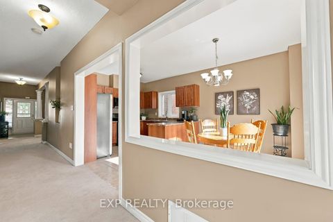 Photo 9 at 36 Saltzburg Crescent, Keswick North, Georgina