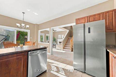Photo 11 at 36 Saltzburg Crescent, Keswick North, Georgina