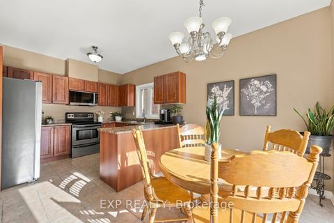 Photo 15 at 36 Saltzburg Crescent, Keswick North, Georgina