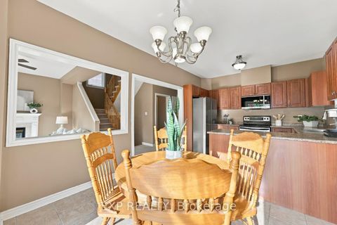 Photo 16 at 36 Saltzburg Crescent, Keswick North, Georgina