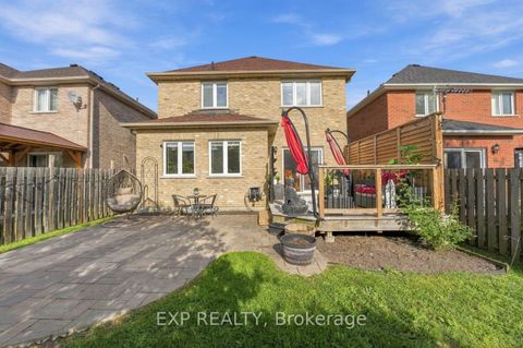 Photo 36 at 36 Saltzburg Crescent, Keswick North, Georgina