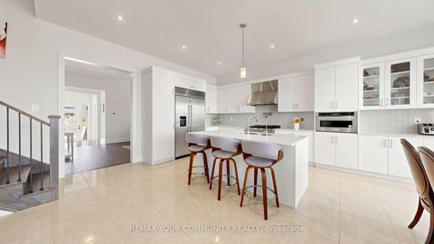 Photo 4 at 9 Backhouse Drive, Rural Richmond Hill, Richmond Hill
