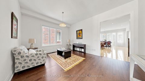 Photo 12 at 9 Backhouse Drive, Rural Richmond Hill, Richmond Hill