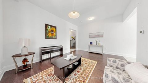 Photo 14 at 9 Backhouse Drive, Rural Richmond Hill, Richmond Hill
