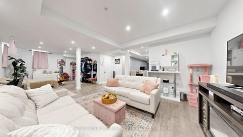Photo 40 at 9 Backhouse Drive, Rural Richmond Hill, Richmond Hill