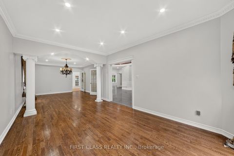 Photo 4 at 67 Black Walnut Crescent, Langstaff, Richmond Hill