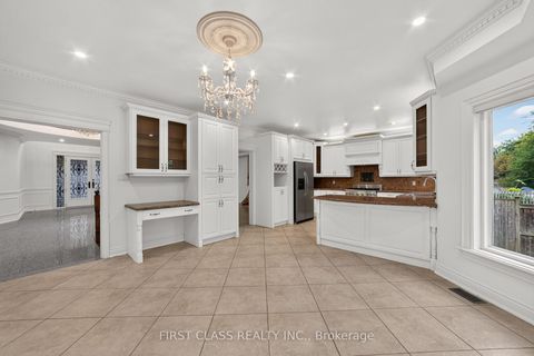 Photo 9 at 67 Black Walnut Crescent, Langstaff, Richmond Hill