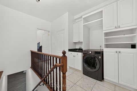 Photo 15 at 67 Black Walnut Crescent, Langstaff, Richmond Hill