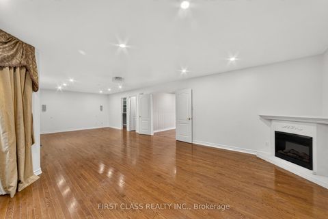 Photo 20 at 67 Black Walnut Crescent, Langstaff, Richmond Hill