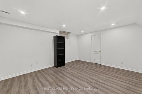 Photo 40 at 67 Black Walnut Crescent, Langstaff, Richmond Hill