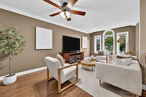 Photo 6 at 4 Brecken Drive, Keswick South, Georgina