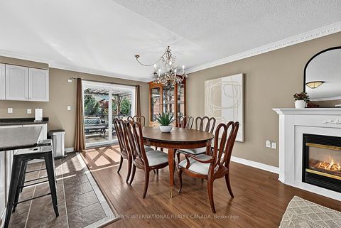 Photo 10 at 4 Brecken Drive, Keswick South, Georgina