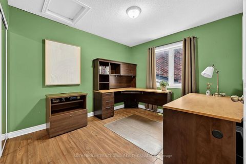 Photo 25 at 4 Brecken Drive, Keswick South, Georgina