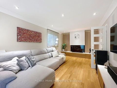 Photo 6 at 338 Brownridge Drive, Brownridge, Vaughan