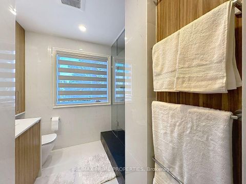 Photo 12 at 338 Brownridge Drive, Brownridge, Vaughan