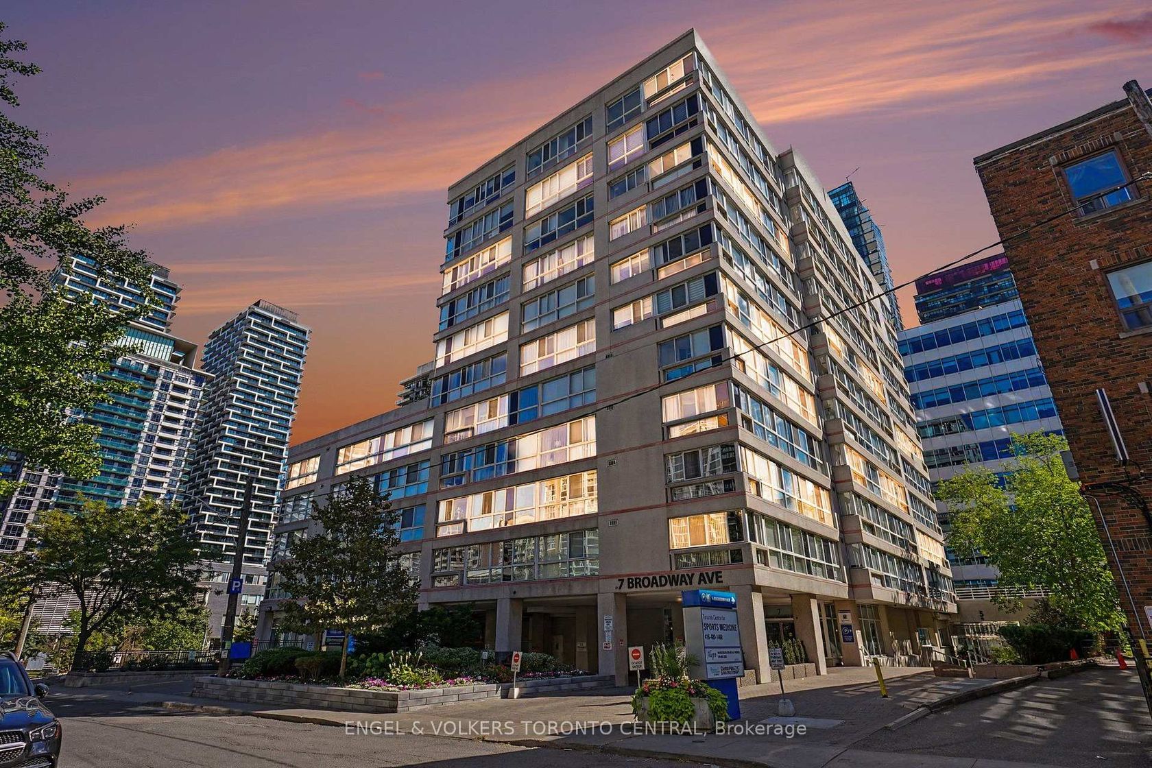 601 - 7 Broadway Avenue, Mount Pleasant West, Toronto photo number 2