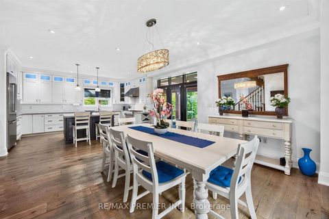 Photo 13 at 31 Malaren Road, Maple, Vaughan