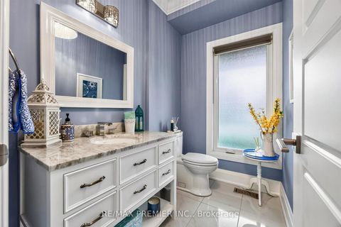 Photo 14 at 31 Malaren Road, Maple, Vaughan