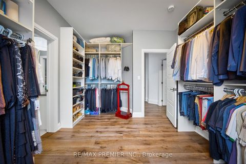Photo 23 at 31 Malaren Road, Maple, Vaughan