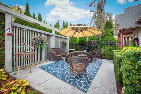 Photo 39 at 31 Malaren Road, Maple, Vaughan