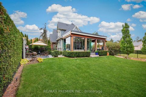 Photo 40 at 31 Malaren Road, Maple, Vaughan