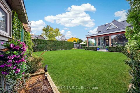 Photo 42 at 31 Malaren Road, Maple, Vaughan