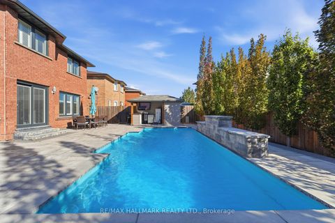 Photo 2 at 414 Belview Avenue, East Woodbridge, Vaughan