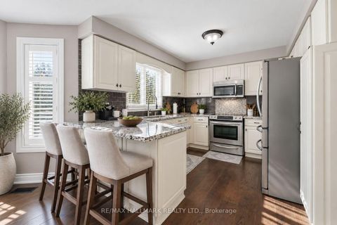 Photo 12 at 414 Belview Avenue, East Woodbridge, Vaughan