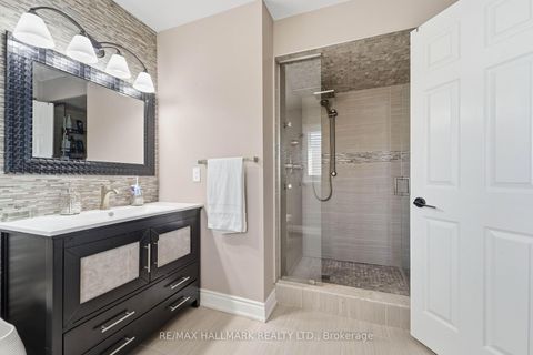 Photo 19 at 414 Belview Avenue, East Woodbridge, Vaughan
