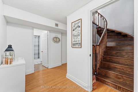 Photo 26 at 414 Belview Avenue, East Woodbridge, Vaughan