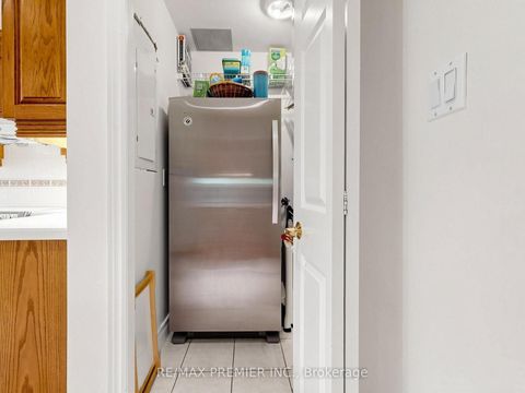 Photo 33 at #301 - 30 Anglesey Boulevard, Humber Valley, Toronto