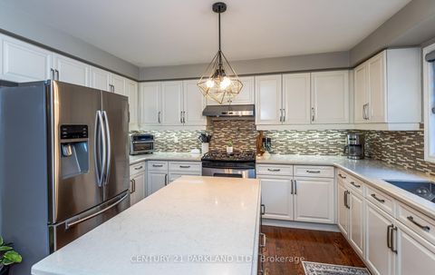 Photo 11 at 164 Carlyle Crescent, Aurora Highlands, Aurora