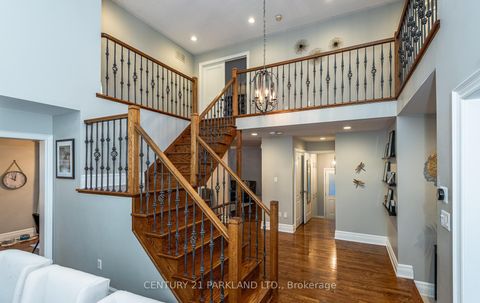 Photo 12 at 164 Carlyle Crescent, Aurora Highlands, Aurora