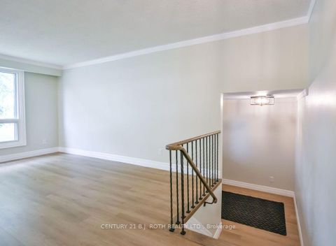 Photo 6 at 118 Marshall Street, Allandale Heights, Barrie