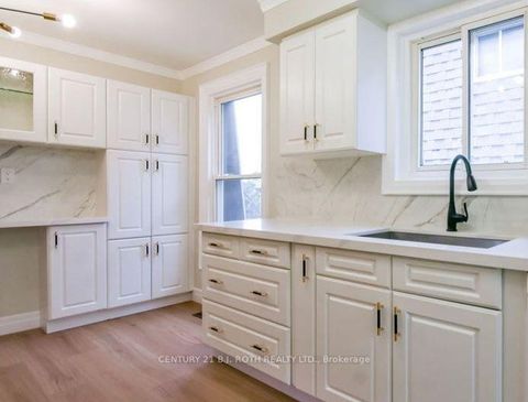 Photo 10 at 118 Marshall Street, Allandale Heights, Barrie