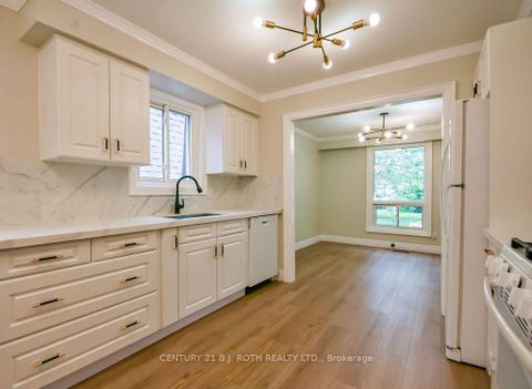 Photo 11 at 118 Marshall Street, Allandale Heights, Barrie